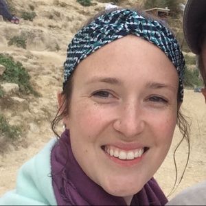 Meet your Posher, Caitlin